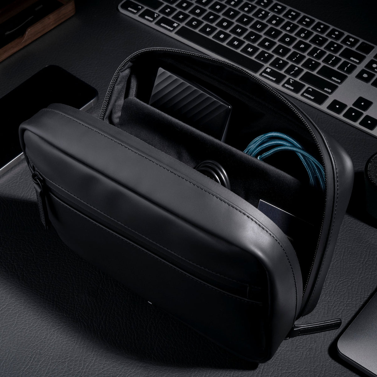 Everyday Professional - Dopp & Tech Kit