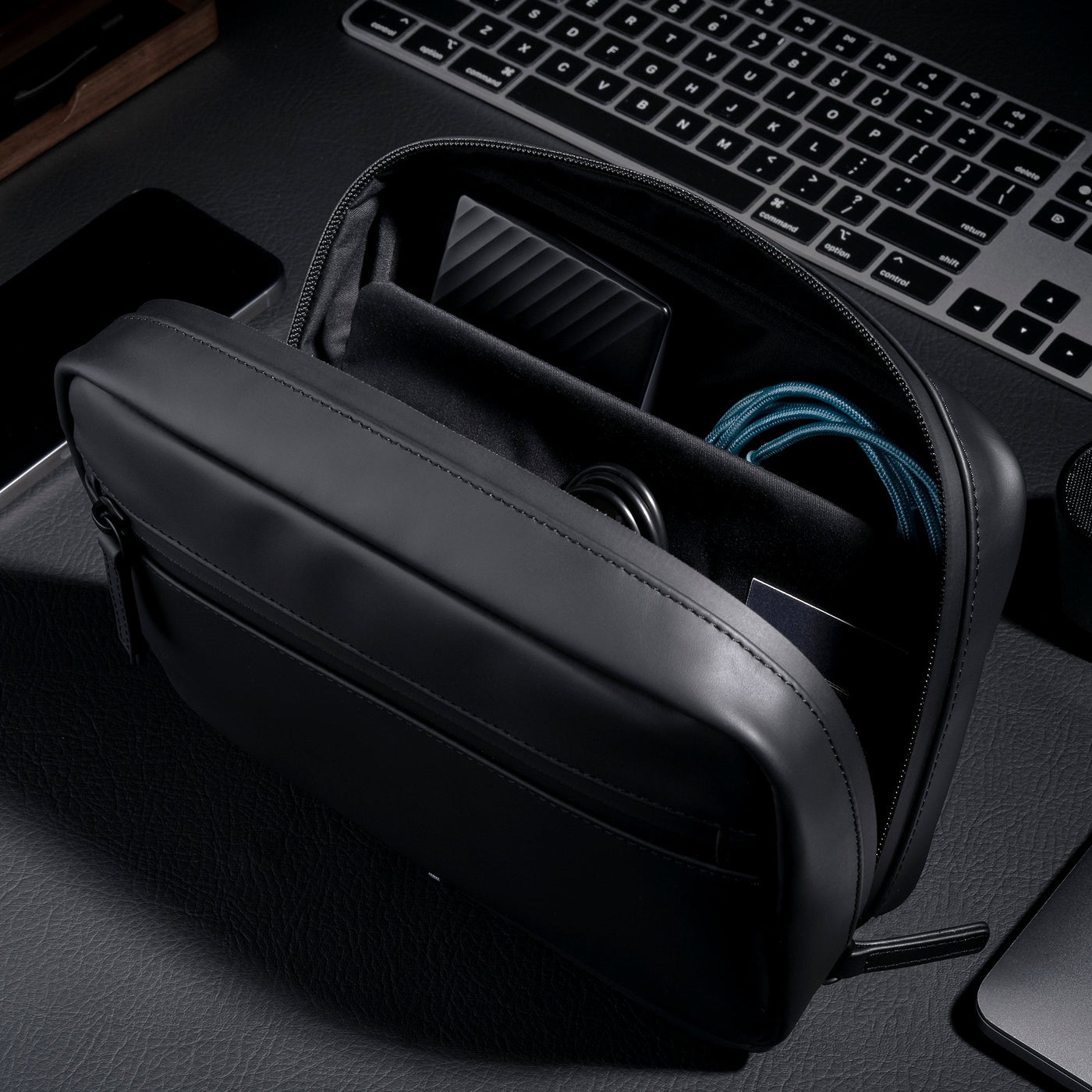 Everyday Professional - Dopp & Tech Kit